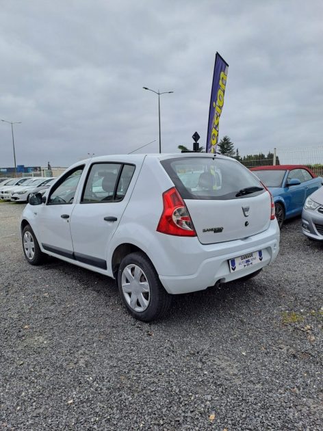 DACIA SANDERO DC02020 2010