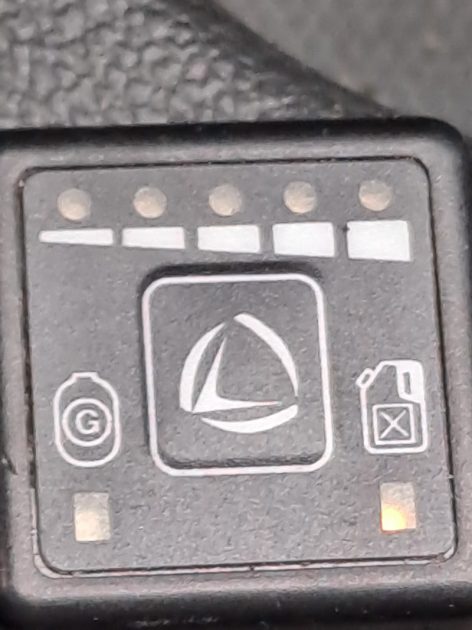 DACIA SANDERO DC02020 2010