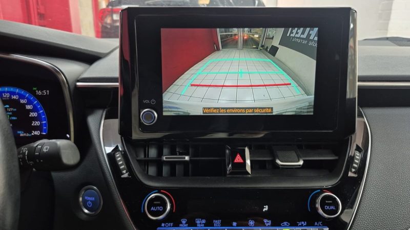 TOYOTA COROLLA TOURING SPORTS 122cv DYNAMIC BUSINESS/1 ERE MAIN/TVA RECUPERABLE