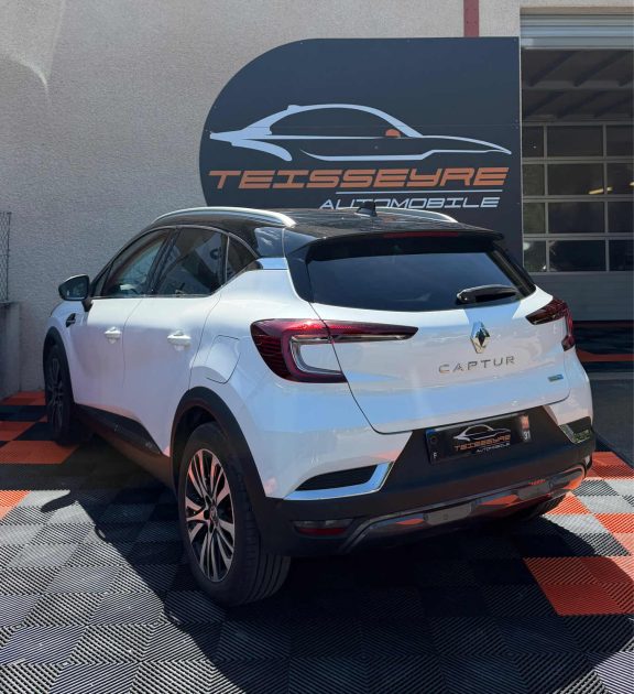 RENAULT CAPTUR 1.6 E-TECH HYBRIDE 160 PLUG IN EDC - INITIALE - PREMIERE MAIN 
