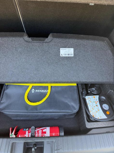 RENAULT CAPTUR 1.6 E-TECH HYBRIDE 160 PLUG IN EDC - INITIALE - PREMIERE MAIN 