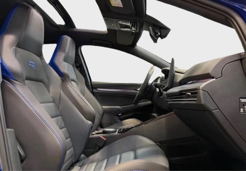 VOLKSWAGEN GOLF 8R 4MOTION DSG 2024
