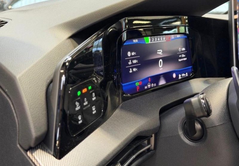 VOLKSWAGEN GOLF 8R 4MOTION DSG 2024