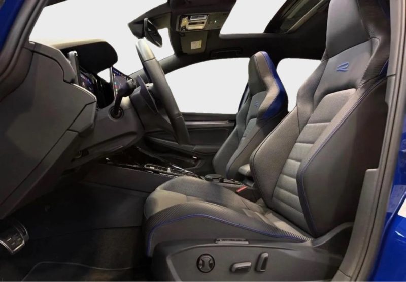 VOLKSWAGEN GOLF 8R 4MOTION DSG 2024