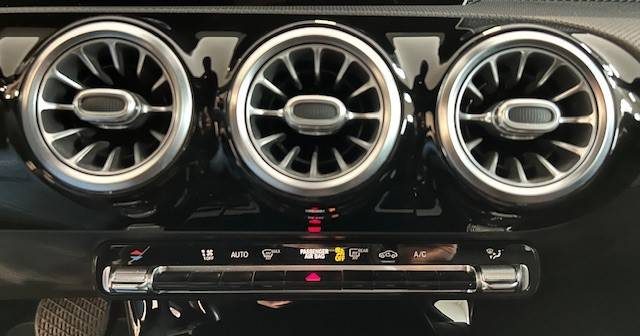 MERCEDES BENZ A 220 190CH PROGRESSIVE LINE 7G-DCT 2019