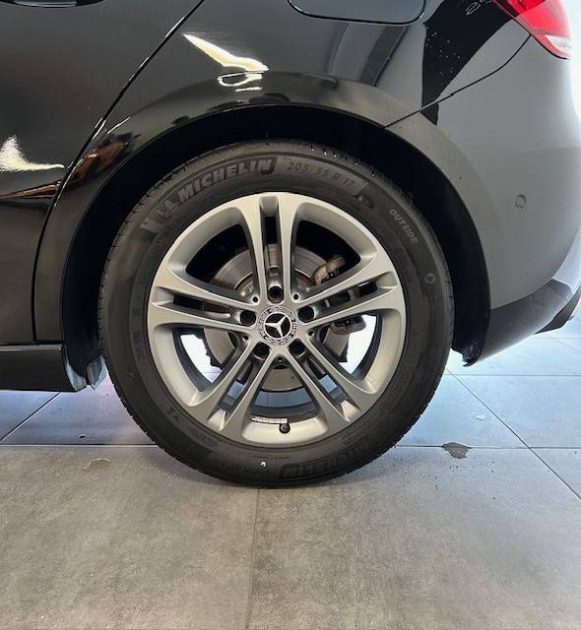 MERCEDES BENZ A 220 190CH PROGRESSIVE LINE 7G-DCT 2019