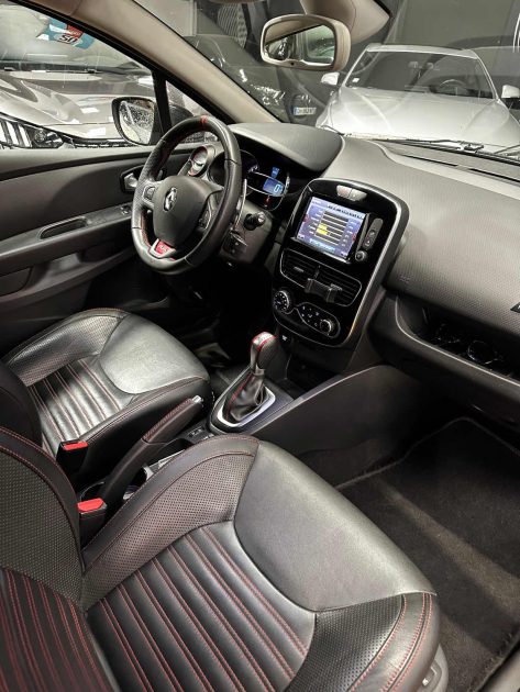 MAGNIFIQUE RENAULT CLIO 4 RS TROPHY 220 CH (ENTRETIEN RENAULT, SONO BOSE, AKRAPOVIC) 