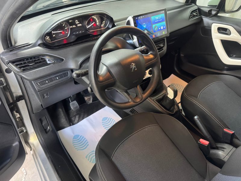 PEUGEOT 208 I 1.2 VTI 70 Cv LIKE