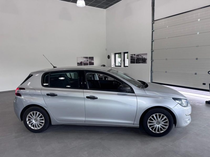 PEUGEOT 308 1.6 BLUEHDI 120cv / 1 ERE MAIN / 5 PLACES