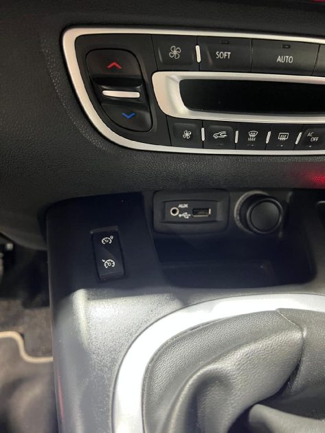 RENAULT SCENIC III (3) 1.6 DCI 130 BOSE, Boule Attelage, Regulateur, Caméra de Recul, Garantie 
