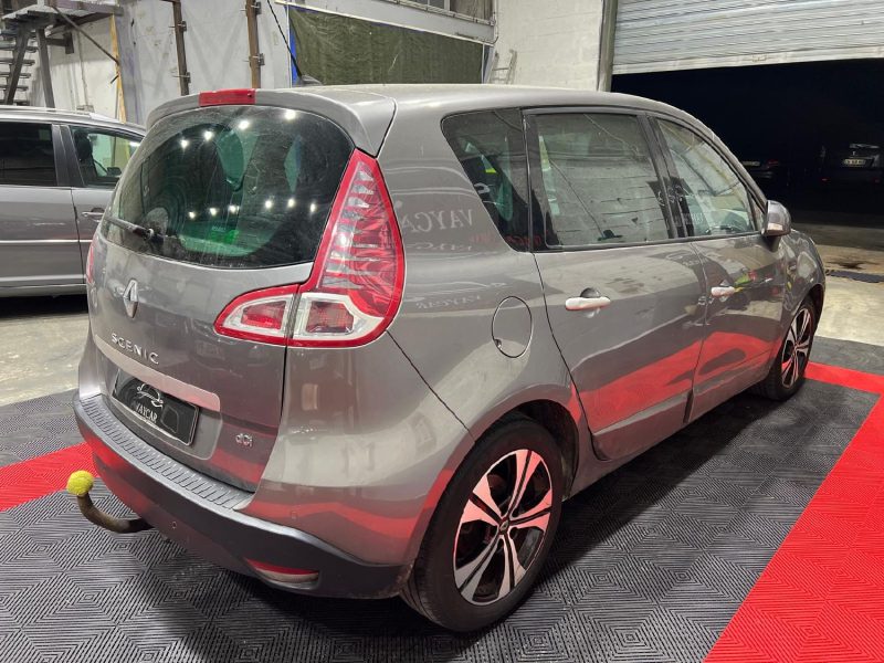 RENAULT SCENIC III (3) 1.6 DCI 130 BOSE, Boule Attelage, Regulateur, Caméra de Recul, Garantie 