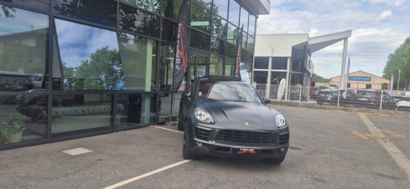 PORSCHE Macan 3.0 V6 340 ch S Boîte PDK 7 rapports / Covering Noir Mat / Toit Ouvrant