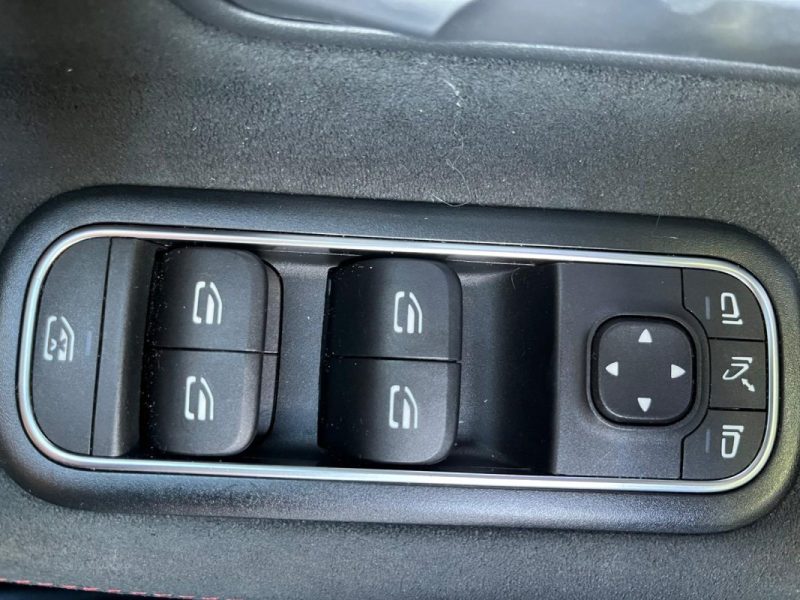MERCEDES-BENZ Classe A Progressive Line 218 ch Hatchback 250e PHEV Caméra 360 / Sièges chauffants