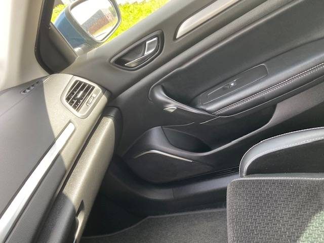 RENAULT MEGANE IV ESTATE TCE 130 ZEN 2016