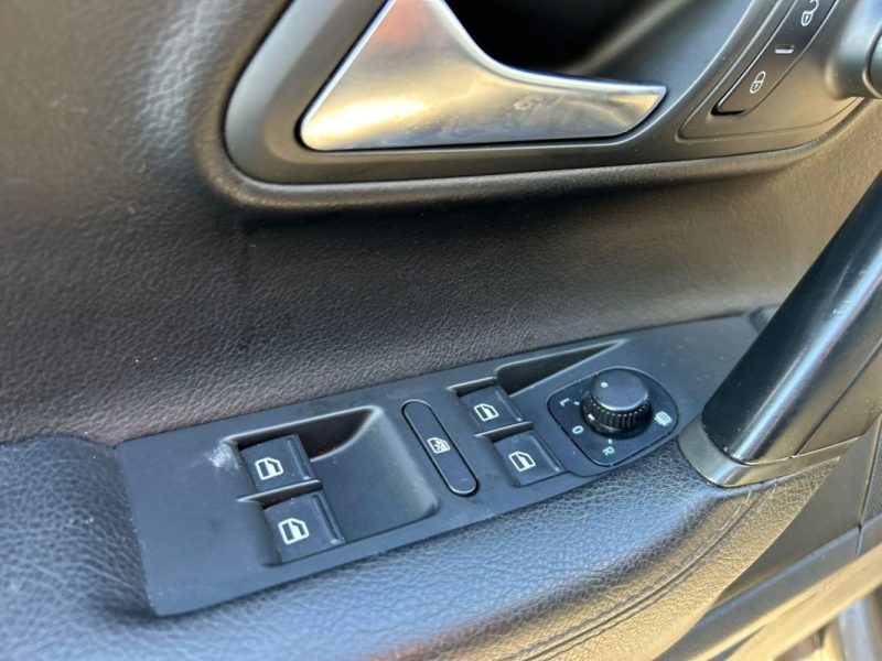 VOLKSWAGEN PASSAT CC 2 TDi 140CV CARAT 