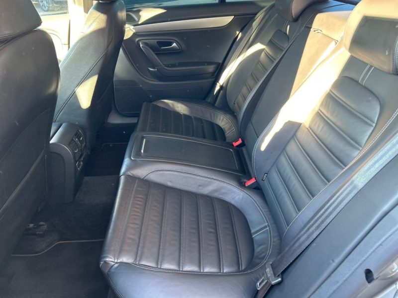 VOLKSWAGEN PASSAT CC 2 TDi 140CV CARAT 