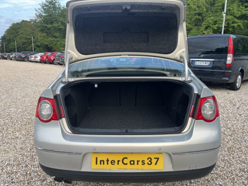 VOLKSWAGEN PASSAT 2.0 TDI 110 CV BERLINE CARAT (B6)