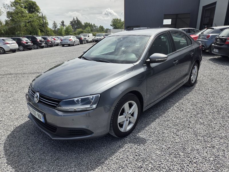 VOLKSWAGEN JETTA III 1.6 TDI 105CH CONFORTLINE 2011