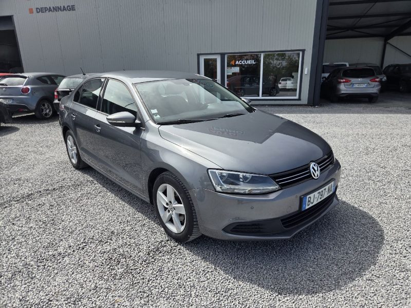 VOLKSWAGEN JETTA III 1.6 TDI 105CH CONFORTLINE 2011