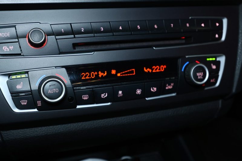 🟢 Bmw serie 1 120 D Sport Edition 184 cv Ecran / Bluetooth / Garantie / Sièges Chauffants