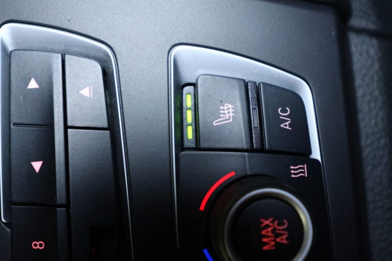 🟢 Bmw serie 1 120 D Sport Edition 184 cv Ecran / Bluetooth / Garantie / Sièges Chauffants