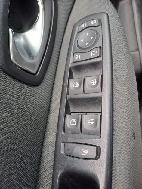 RENAULT SCENICIII 1.5 DCI 110 DYNAMIQUE 2010