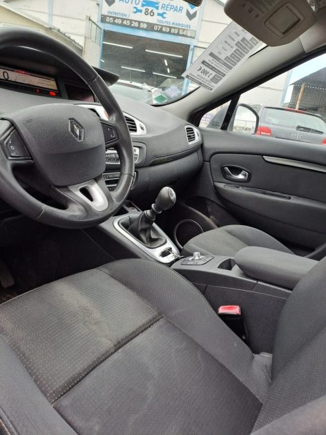RENAULT SCENICIII 1.5 DCI 110 DYNAMIQUE 2010