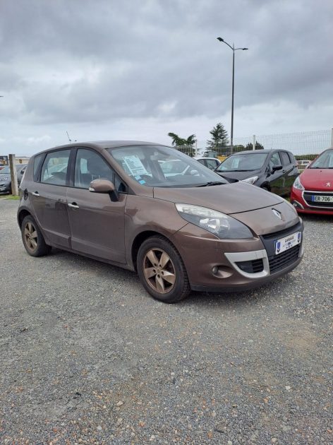 RENAULT SCENICIII 1.5 DCI 110 DYNAMIQUE 2010