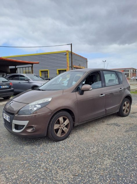 RENAULT SCENICIII 1.5 DCI 110 DYNAMIQUE 2010