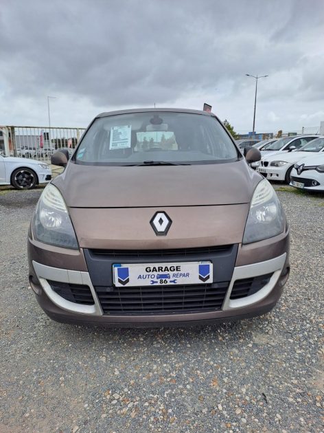 RENAULT SCENICIII 1.5 DCI 110 DYNAMIQUE 2010