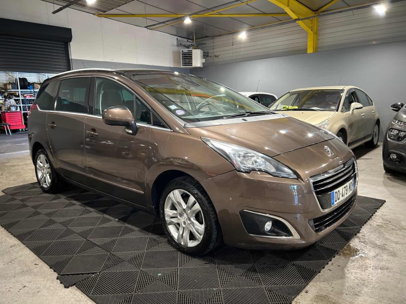 PEUGEOT 5008 1.6 THP 16V 165CH ALLURE 