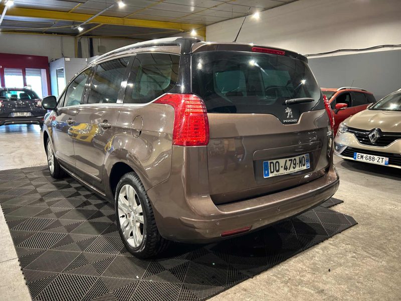 PEUGEOT 5008 1.6 THP 16V 165CH ALLURE 