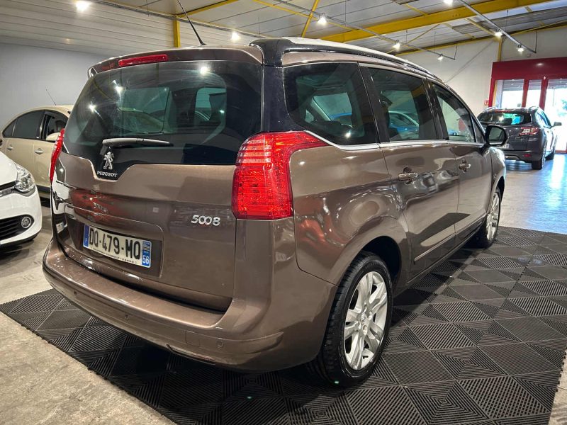PEUGEOT 5008 1.6 THP 16V 165CH ALLURE 