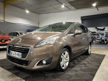 PEUGEOT 5008 1.6 THP 16V 165CH ALLURE 