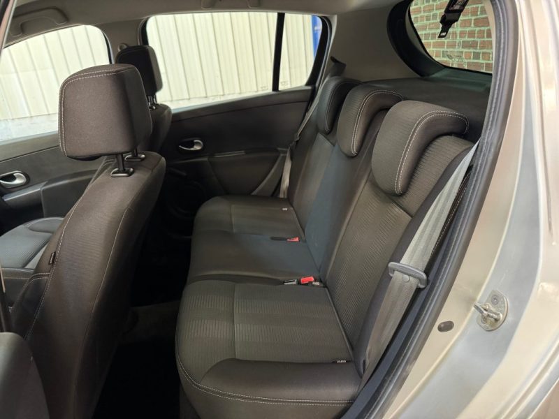 Renault Clio 3 1.6 16v 110CH Exception Clim | Suivi Renault BVA