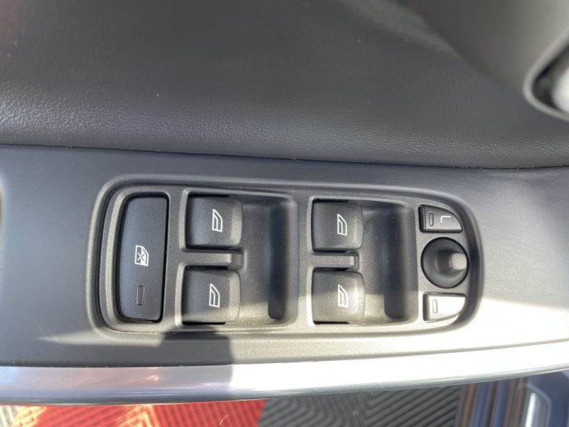 VOLVO V60 D2 115CH START&STOP R-DESIGN 2014