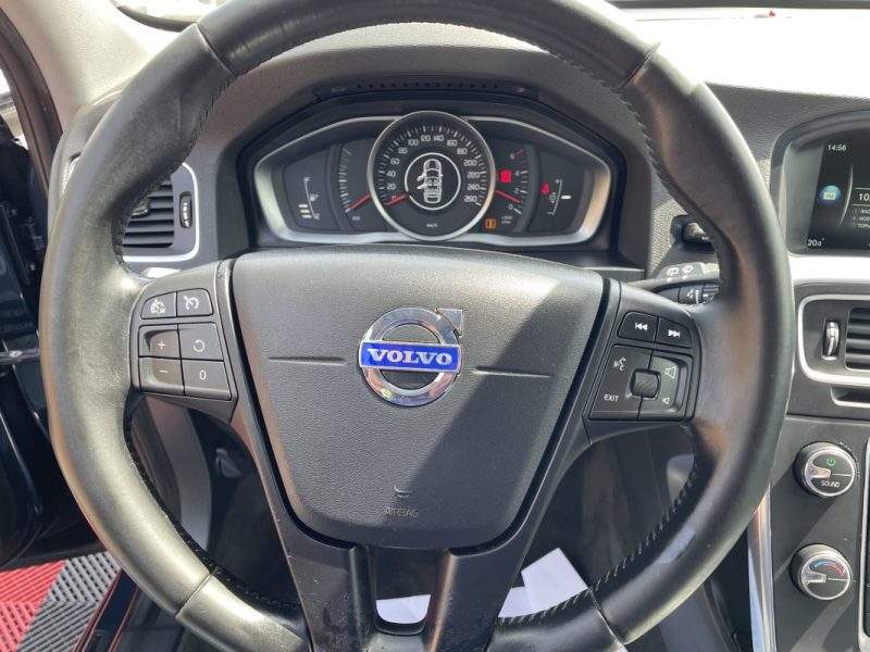 VOLVO V60 D2 115CH START&STOP R-DESIGN 2014