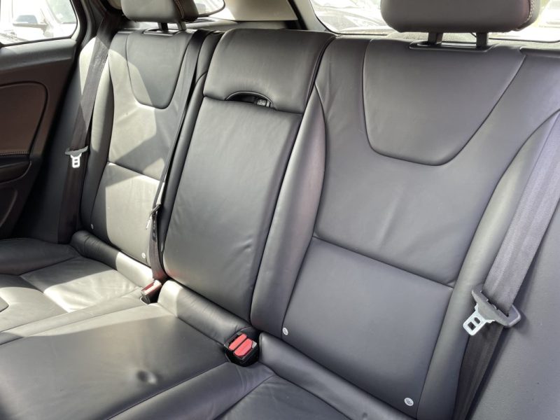 VOLVO V60 D2 115CH START&STOP R-DESIGN 2014