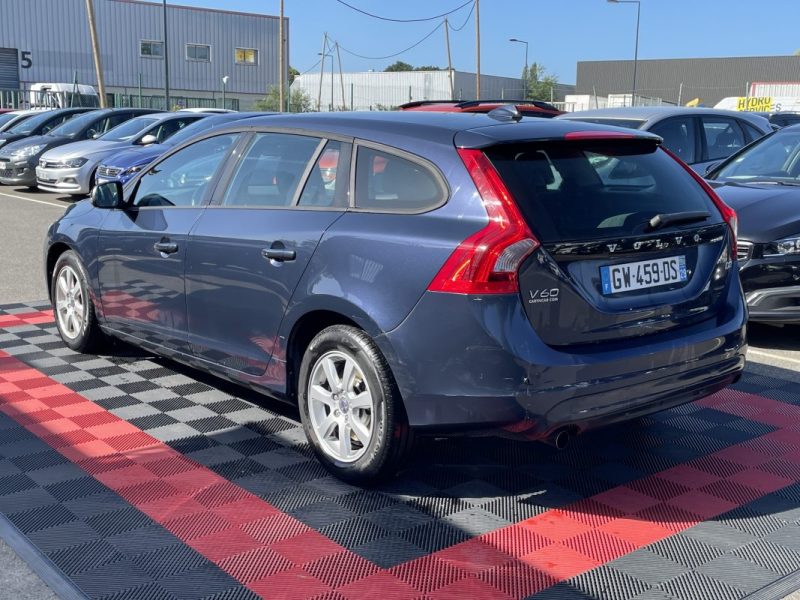 VOLVO V60 D2 115CH START&STOP R-DESIGN 2014