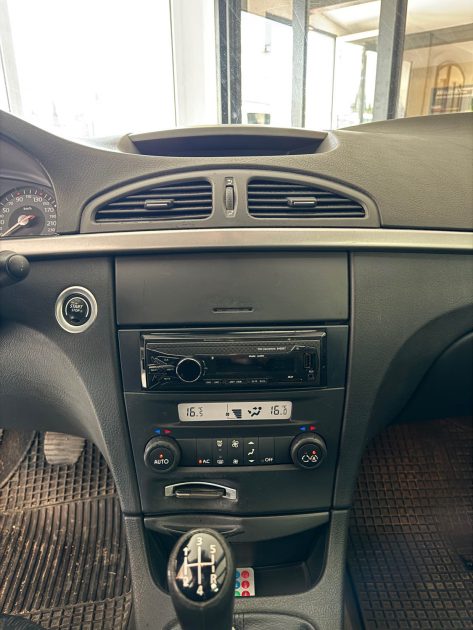 RENAULT  LAGUNA  1.6 110Cv 16V - Emotion - Garantie 12mois ou 15.000km 