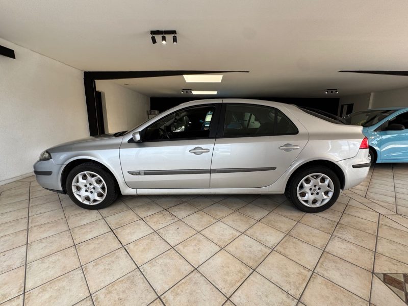 RENAULT  LAGUNA  1.6 110Cv 16V - Emotion - Garantie 12mois ou 15.000km 
