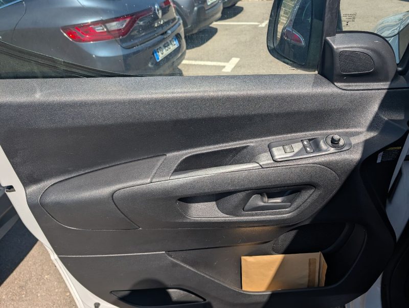 OPEL COMBO M 950 1.5 HDI 100CH 1ERE MAIN TVA RECUPERABLE  GARANTIE 12 MOIS