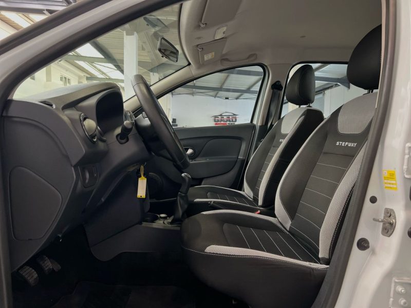 DACIA SANDERO 1.0 90CH STEPWAY 
