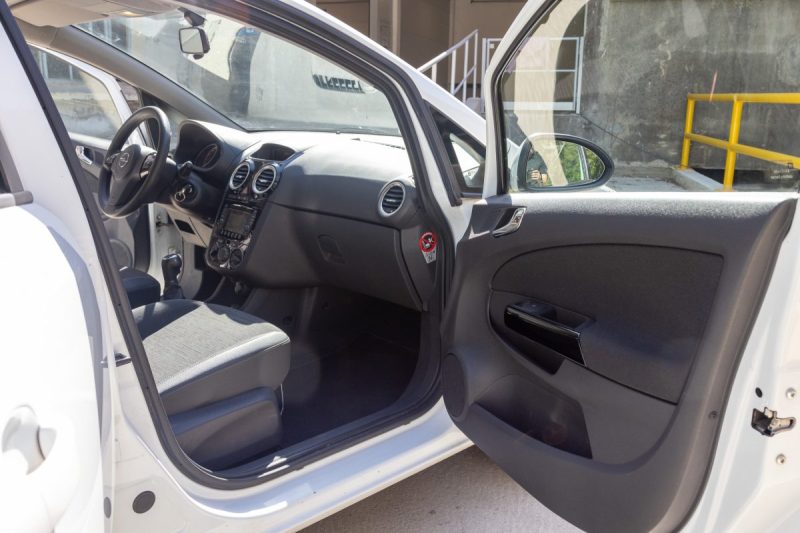 Opel Corsa 1.2 LPG Graphite - GPL (1€/L) & Essence - Climatisation - Bluetooth - Garantie 6 mois