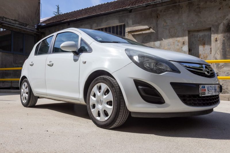 Opel Corsa 1.2 LPG Graphite - GPL (1€/L) & Essence - Climatisation - Bluetooth - Garantie 6 mois