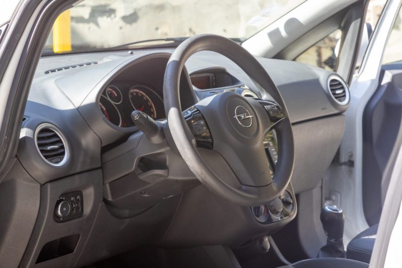 Opel Corsa 1.2 LPG Graphite - GPL (1€/L) & Essence - Climatisation - Bluetooth - Garantie 6 mois