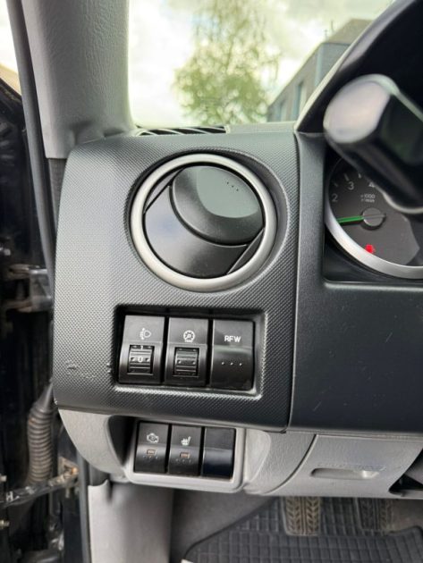 MAZDA BT-50 2.5 TDCi MZR-CD FIGHTER DOUBLE CABINE PICK UP 4X4 143CH