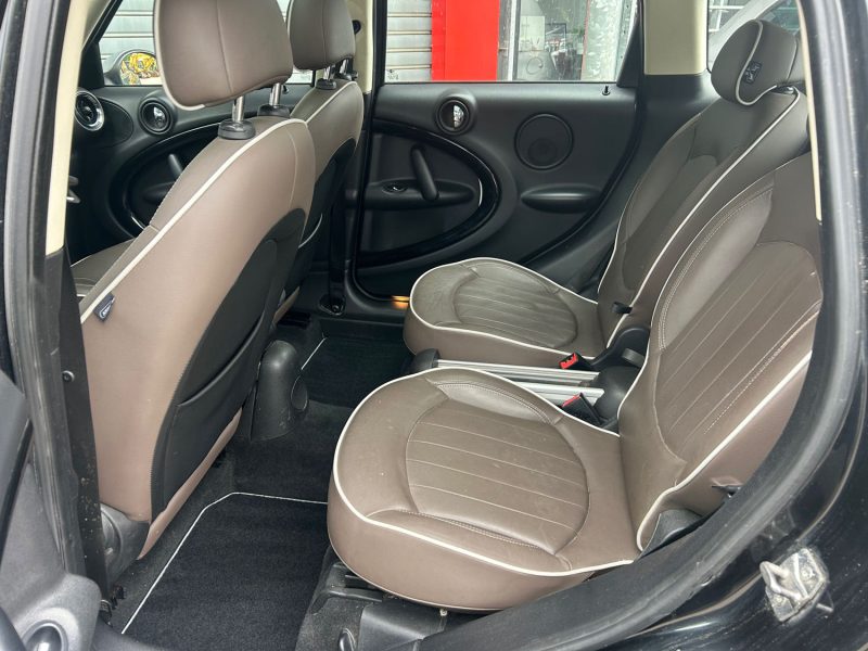 MINI MINI COUNTRYMAN COOPER 1598CM3 122CV  2011