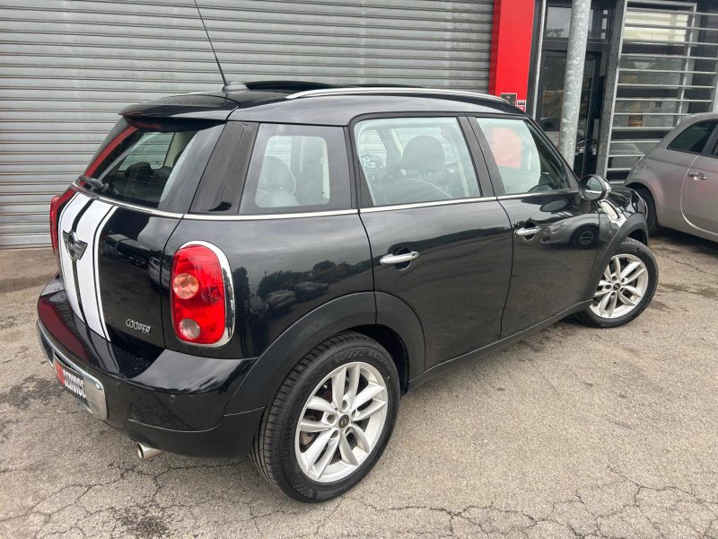 MINI MINI COUNTRYMAN COOPER 1598CM3 122CV  2011