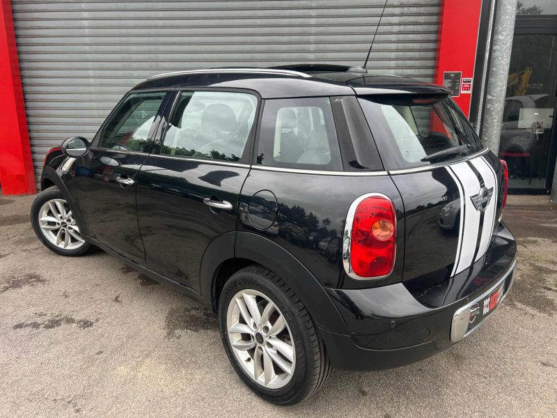 MINI MINI COUNTRYMAN COOPER 1598CM3 122CV  2011